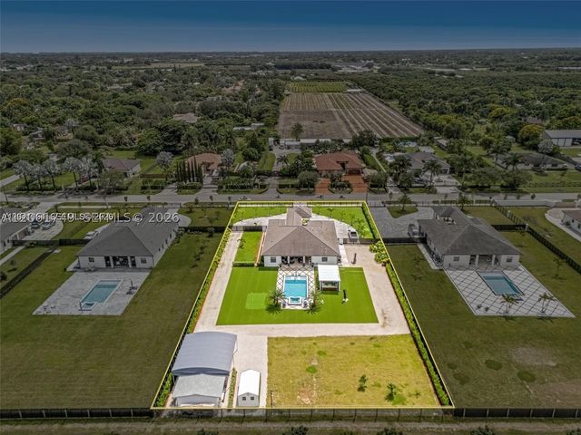 18261 SW 224th St, Miami, FL 33170