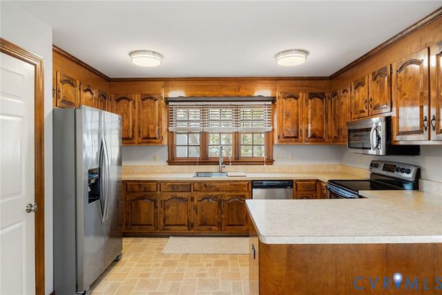 11111 Arbor Green Dr, Chester, VA 23831