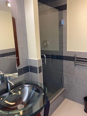 361 S Hollybrook Dr 205, Pembroke Pines, FL 33025