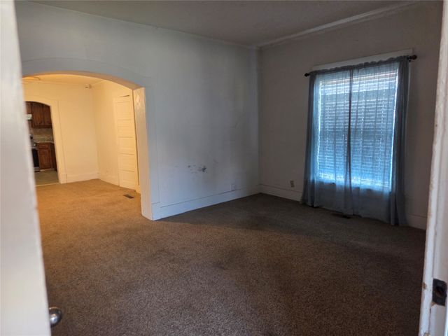 1204 E Lincoln Avenue, Sapulpa, OK 74066