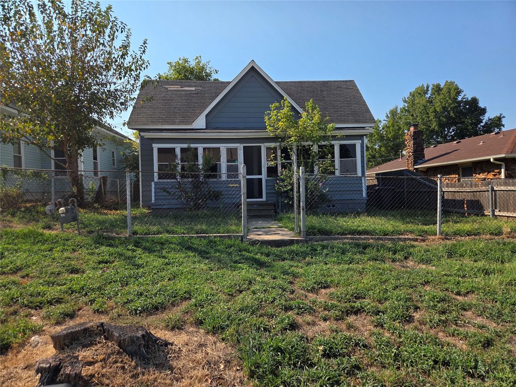 1204 E Lincoln Avenue, Sapulpa, OK 74066