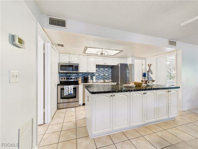 232 Palm DR 47-5, Naples, FL 34112