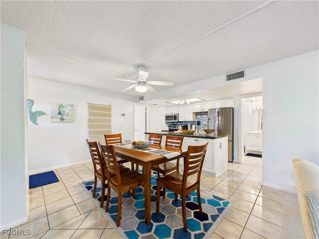 232 Palm DR 47-5, Naples, FL 34112