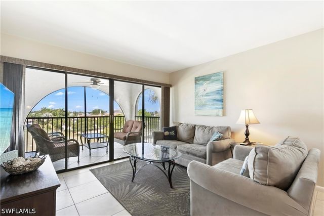1024 Anglers CV C510, Marco Island, FL 34145