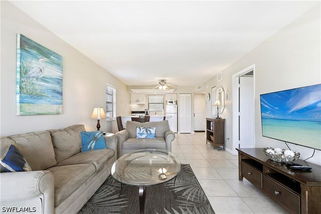 1024 Anglers CV C510, Marco Island, FL 34145