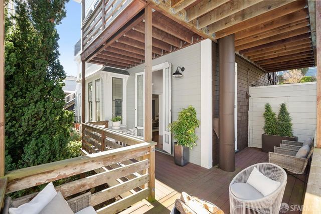 2010 Eddy Street A, San Francisco, CA 94115