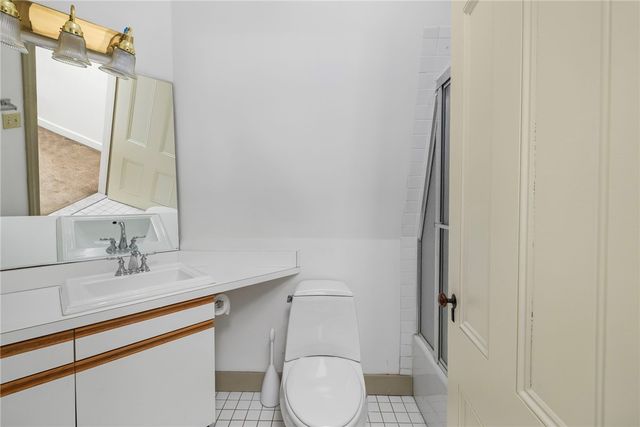 66 Webster Street 9, Newport, RI 02840