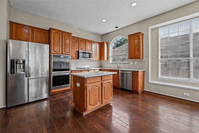 714 Cottonwood Bend Drive, Allen, TX 75002