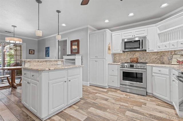 1006 S Rockford Road, Ardmore, OK 73401