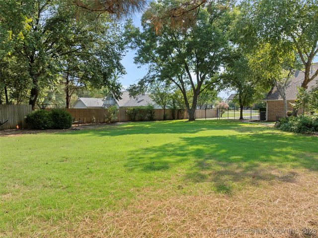 1006 S Rockford Road, Ardmore, OK 73401