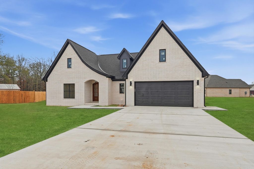 12 Dragonfly Cove, Greenbrier, AR 72058