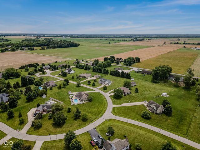 9675 E Katey, Columbus, IN 47203