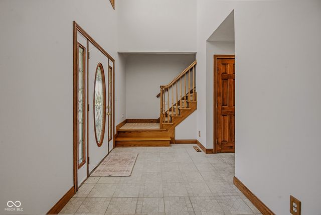 9675 E Katey, Columbus, IN 47203