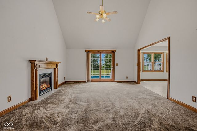 9675 E Katey, Columbus, IN 47203