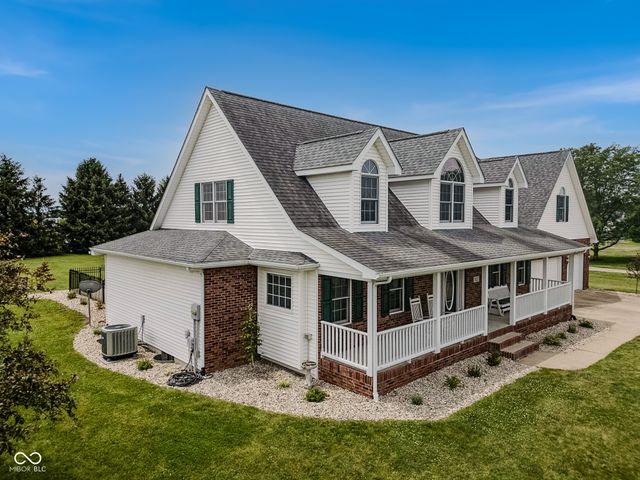 9675 E Katey, Columbus, IN 47203