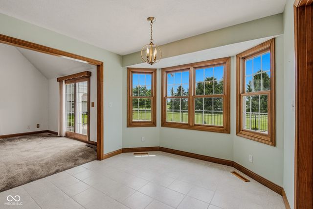 9675 E Katey, Columbus, IN 47203