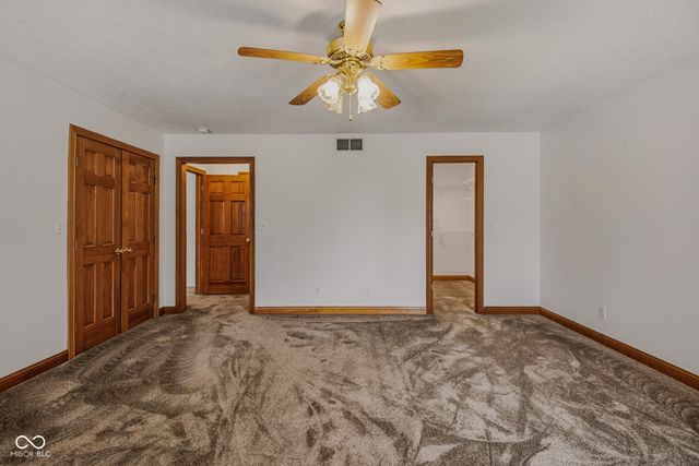 9675 E Katey, Columbus, IN 47203