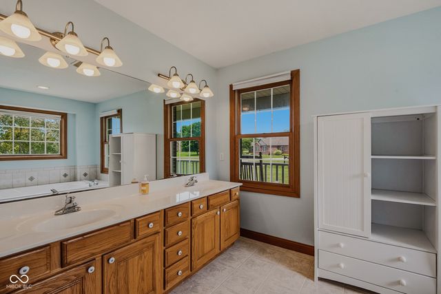9675 E Katey, Columbus, IN 47203
