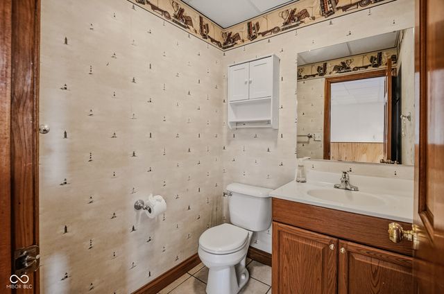 9675 E Katey, Columbus, IN 47203