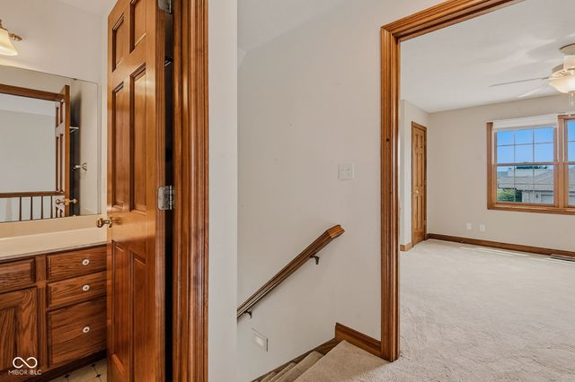 9675 E Katey, Columbus, IN 47203