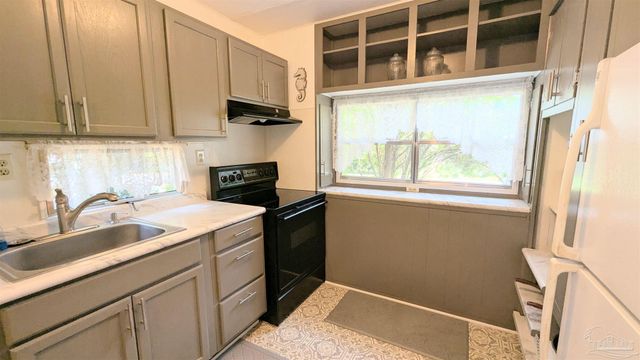 1330 Ridgewood Dr, Lillian, AL 36549