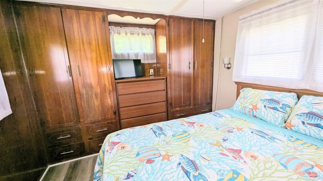 1330 Ridgewood Dr, Lillian, AL 36549