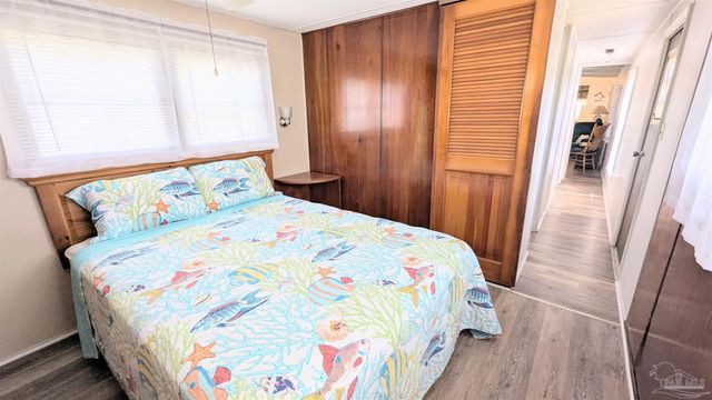 1330 Ridgewood Dr, Lillian, AL 36549