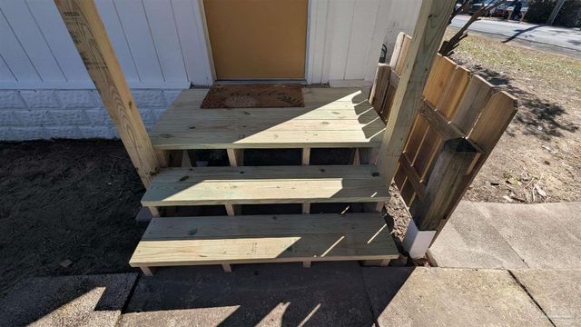 1330 Ridgewood Dr, Lillian, AL 36549