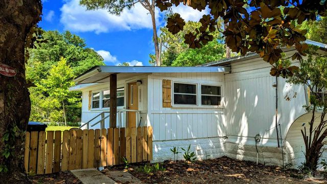 1330 Ridgewood Dr, Lillian, AL 36549