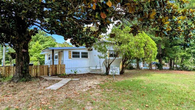 1330 Ridgewood Dr, Lillian, AL 36549