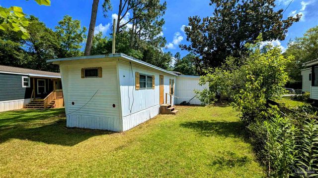 1330 Ridgewood Dr, Lillian, AL 36549