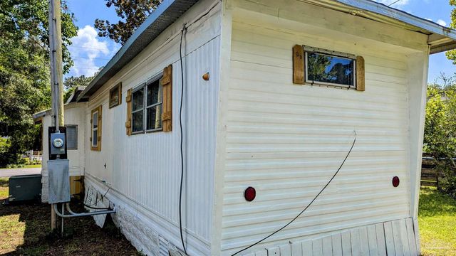 1330 Ridgewood Dr, Lillian, AL 36549