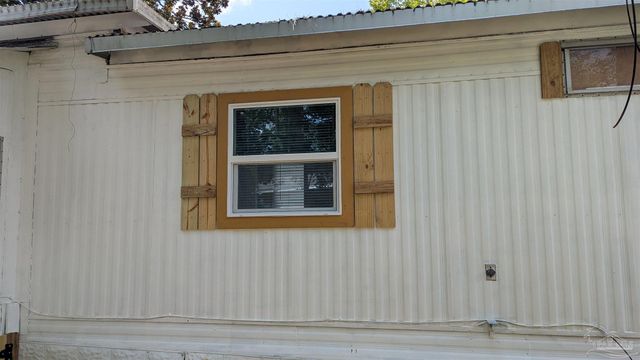 1330 Ridgewood Dr, Lillian, AL 36549