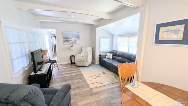 1330 Ridgewood Dr, Lillian, AL 36549