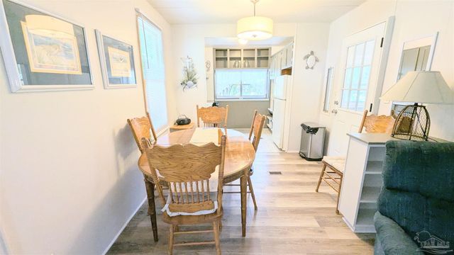 1330 Ridgewood Dr, Lillian, AL 36549