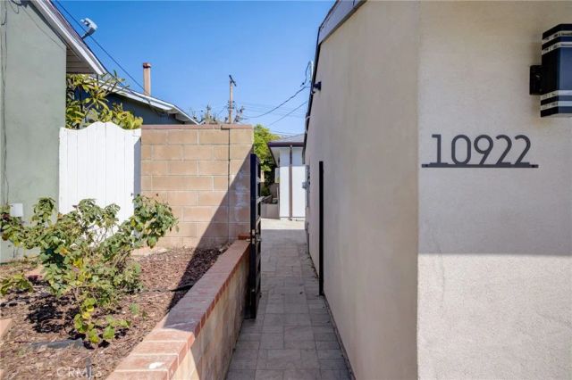 10922 Garden Grove Avenue, Porter Ranch, CA 91326