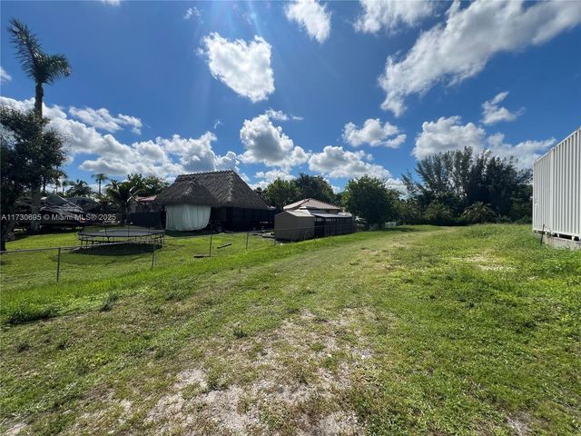 20321 SW 48th St, Southwest Ranches, FL 33332