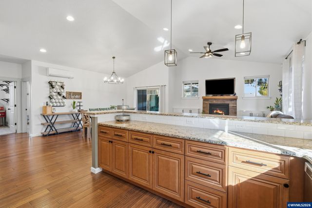 3387 Alexander Ln NE, Albany, OR 97321