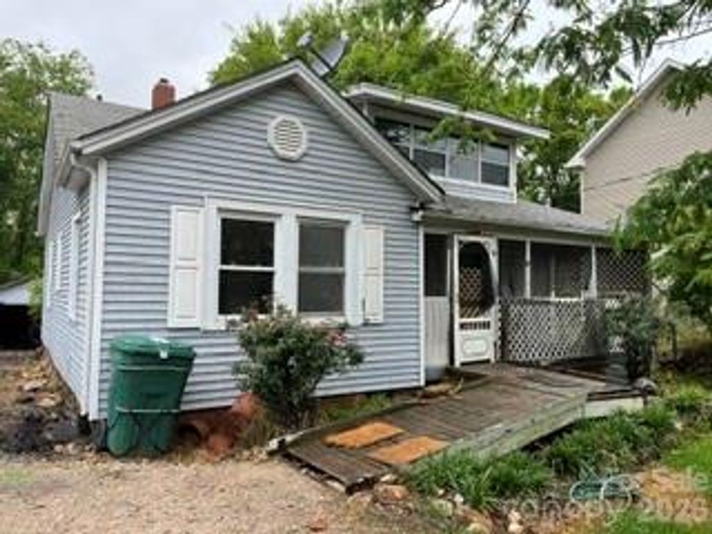 187 W End Street, Chester, SC 29706