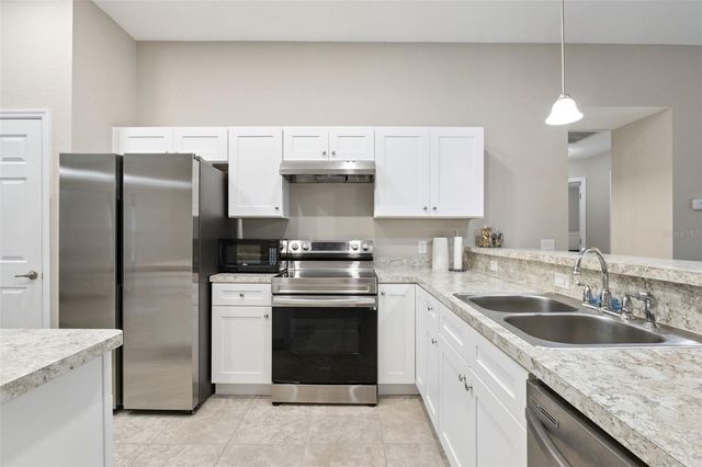 15712 SW 37TH CIRCLE, Ocala, FL 34473