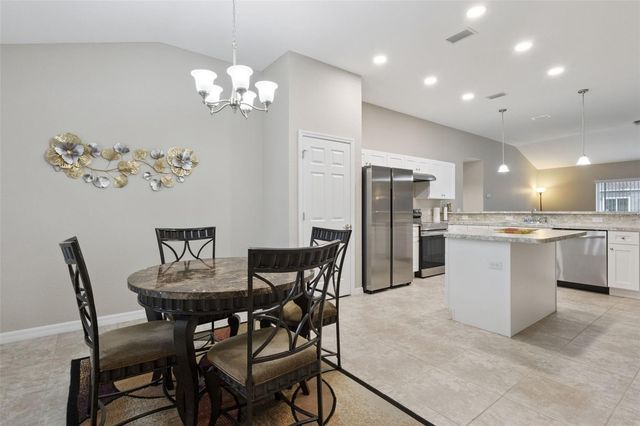 15712 SW 37TH CIRCLE, Ocala, FL 34473