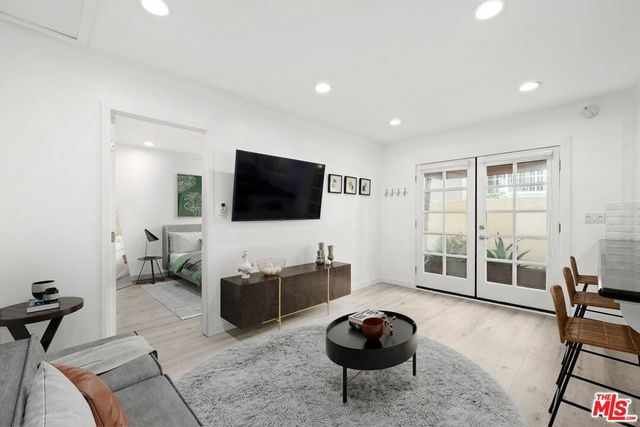 927 Euclid Street B, Santa Monica, CA 90403