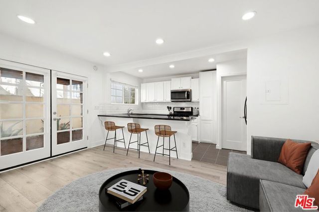 927 Euclid Street B, Santa Monica, CA 90403