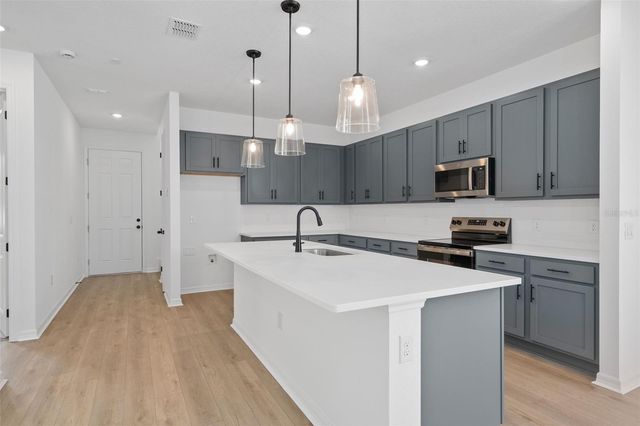 2359 ZUNI ROAD, St Cloud, FL 34771