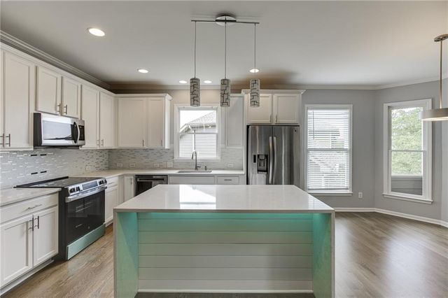 7563 Brookstone Circle, Flowery Branch, GA 30542
