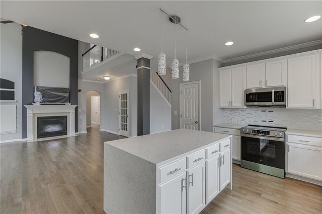 7563 Brookstone Circle, Flowery Branch, GA 30542