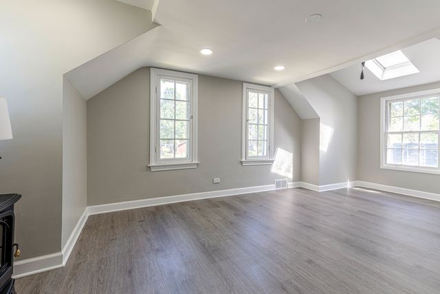 401 S Lake Terrace, Mundelein, IL 60060