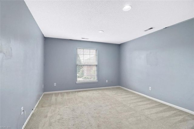 1068 Haygood Estate LN, Virginia Beach, VA 23455