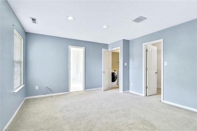 1068 Haygood Estate LN, Virginia Beach, VA 23455