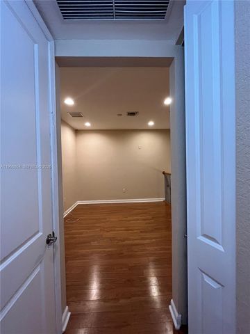 2955 NW 126th Ave 223-5, Sunrise, FL 33323